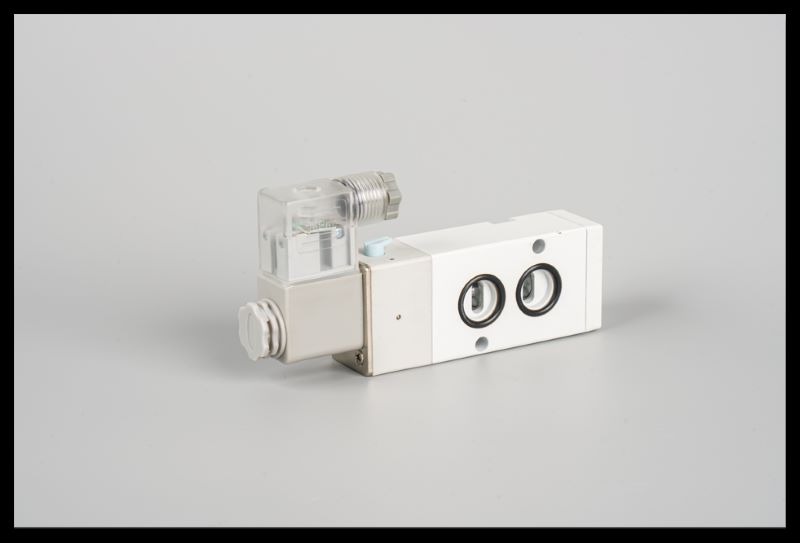Compacte magneetklep